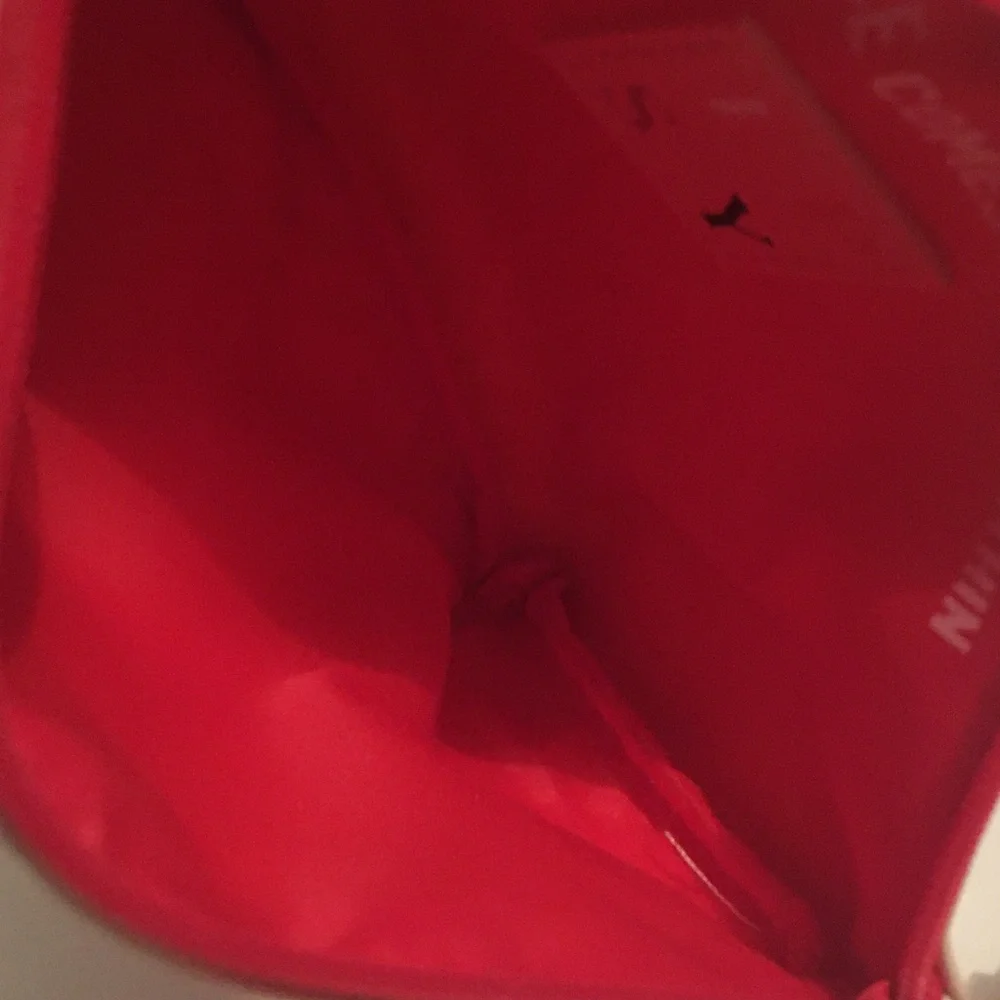 March 2021
Ipsy glam bag
New
Never Used - Picture 4 of 7
